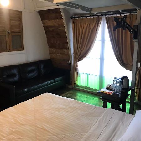 Villa Isabella Putri B&B ジェパラ エクステリア 写真