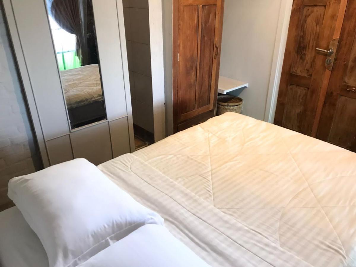 Villa Isabella Putri B&B ジェパラ エクステリア 写真