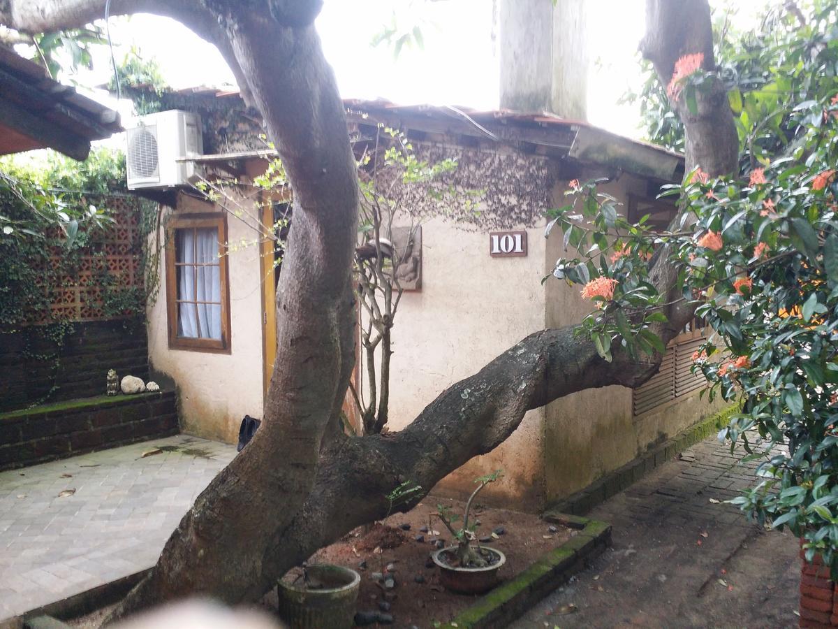 Villa Isabella Putri B&B ジェパラ エクステリア 写真