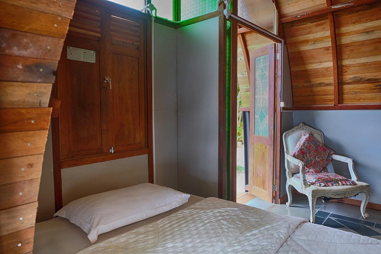 Villa Isabella Putri B&B ジェパラ エクステリア 写真