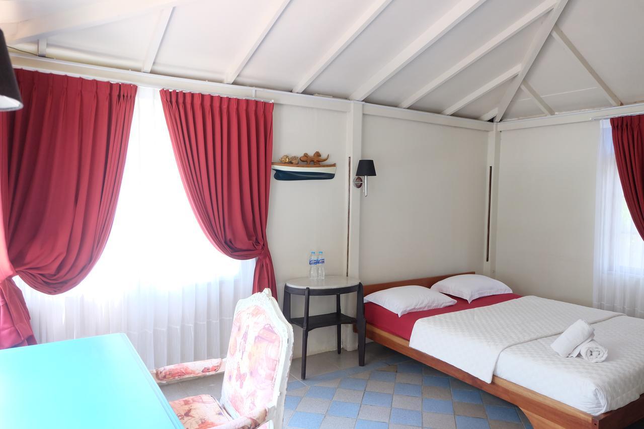 Villa Isabella Putri B&B ジェパラ エクステリア 写真
