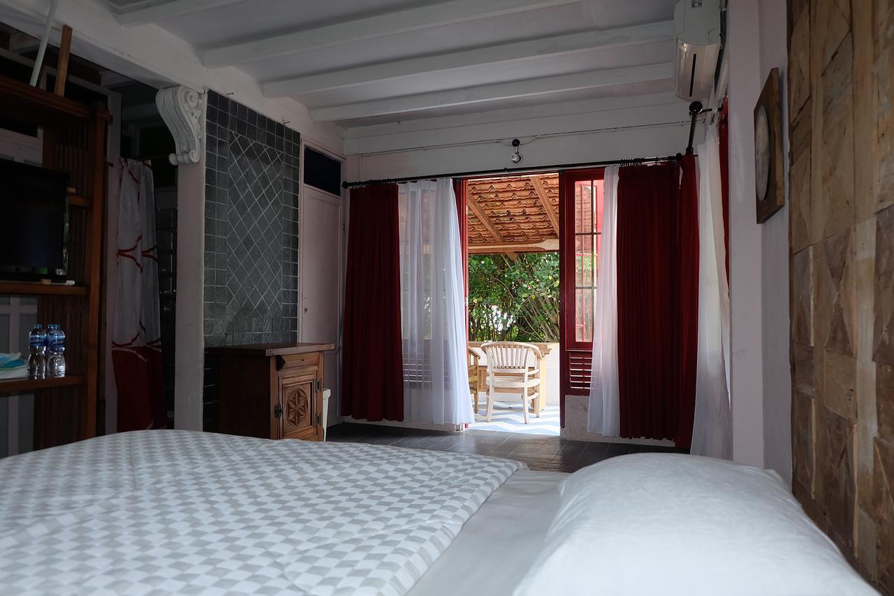 Villa Isabella Putri B&B ジェパラ エクステリア 写真